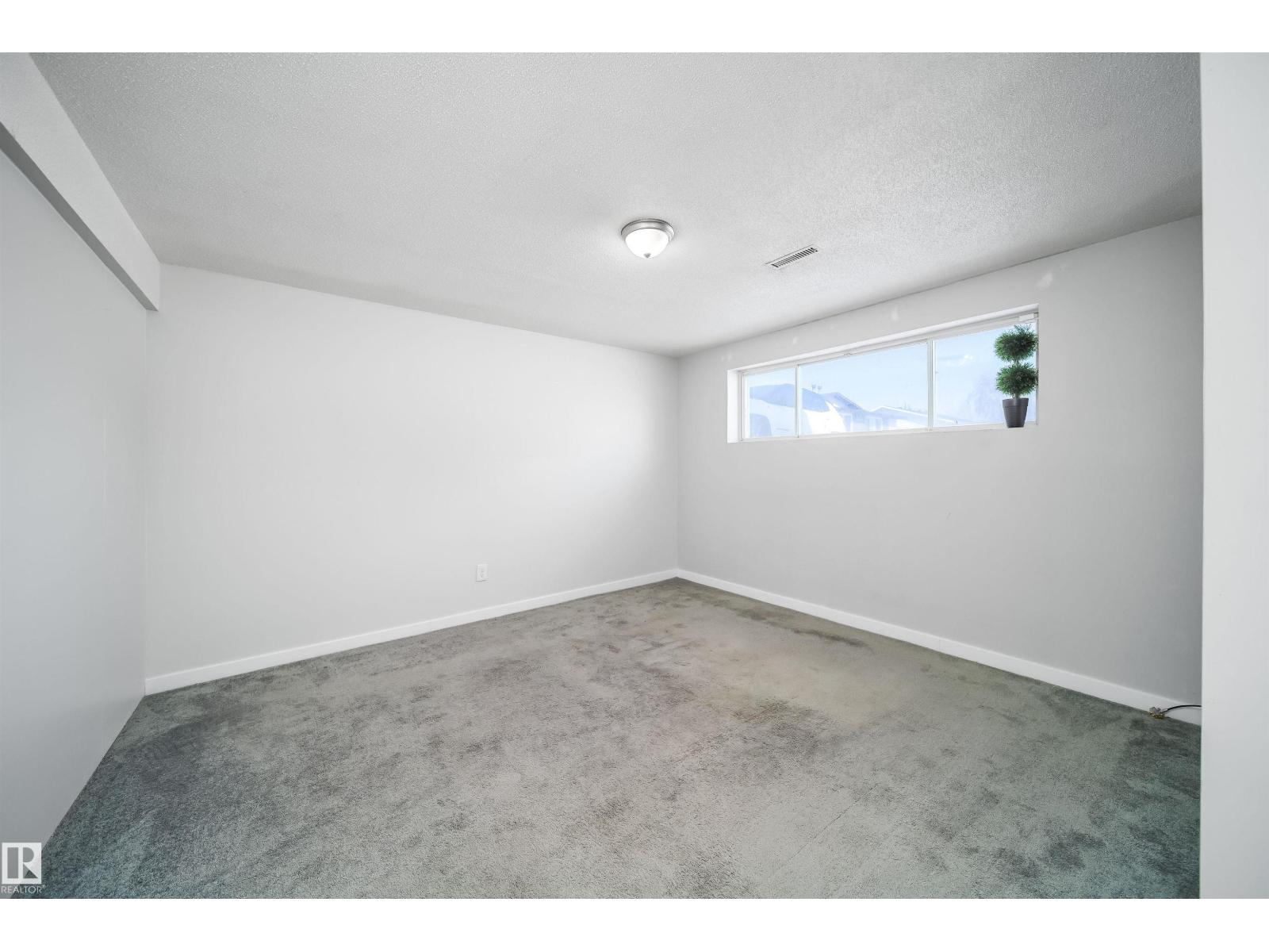 5303 21 AV NW, Edmonton