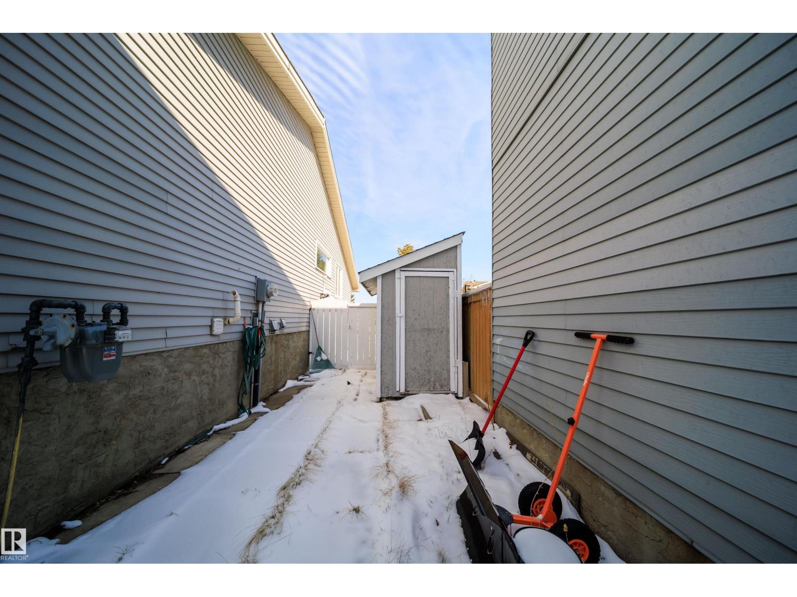 5303 21 AV NW, Edmonton