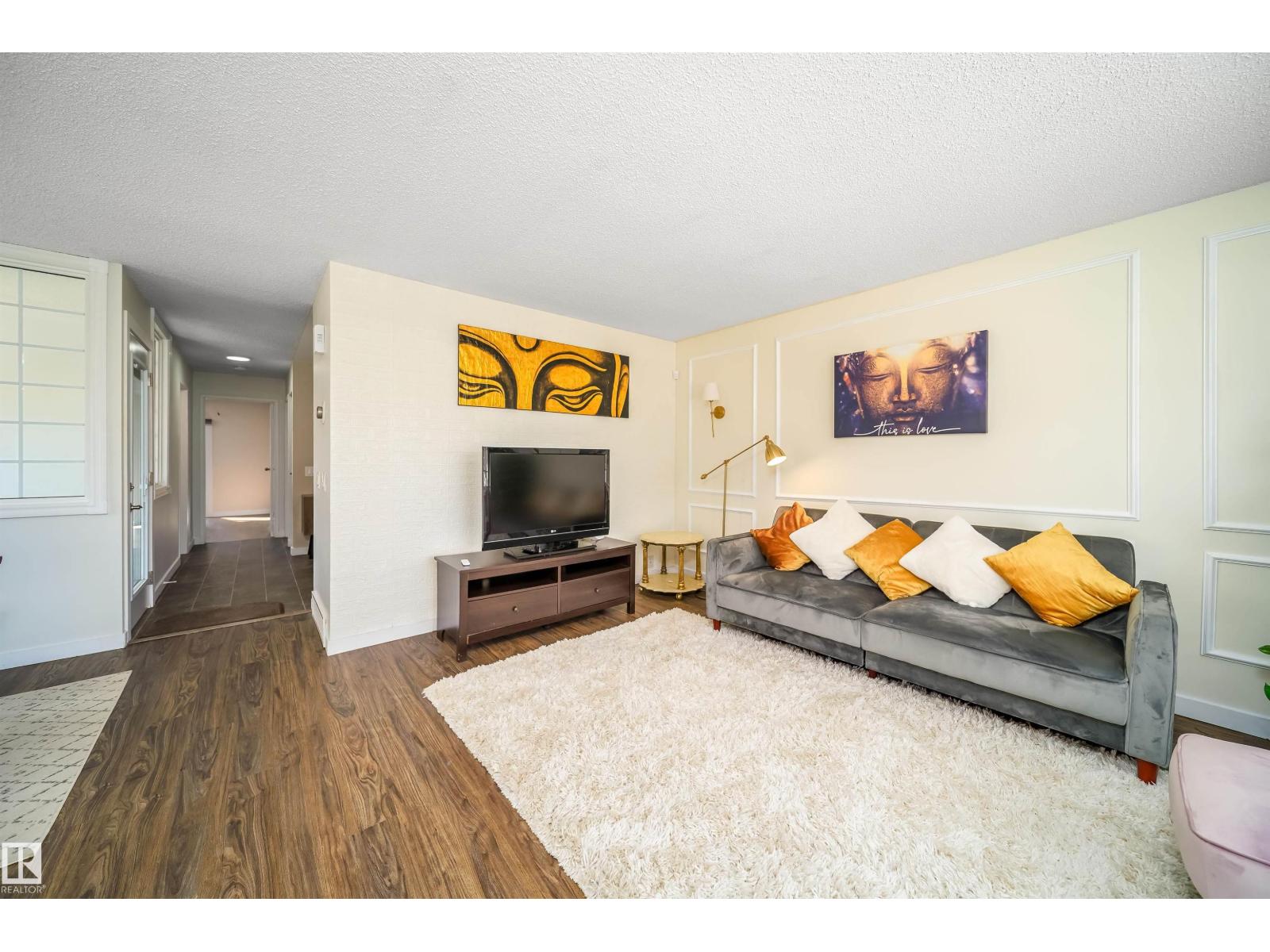 5303 21 AV NW, Edmonton