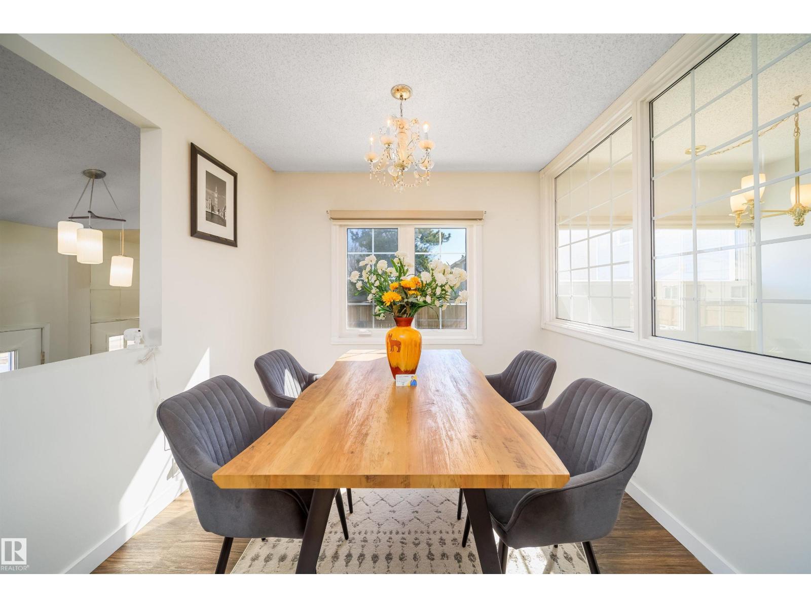 5303 21 AV NW, Edmonton