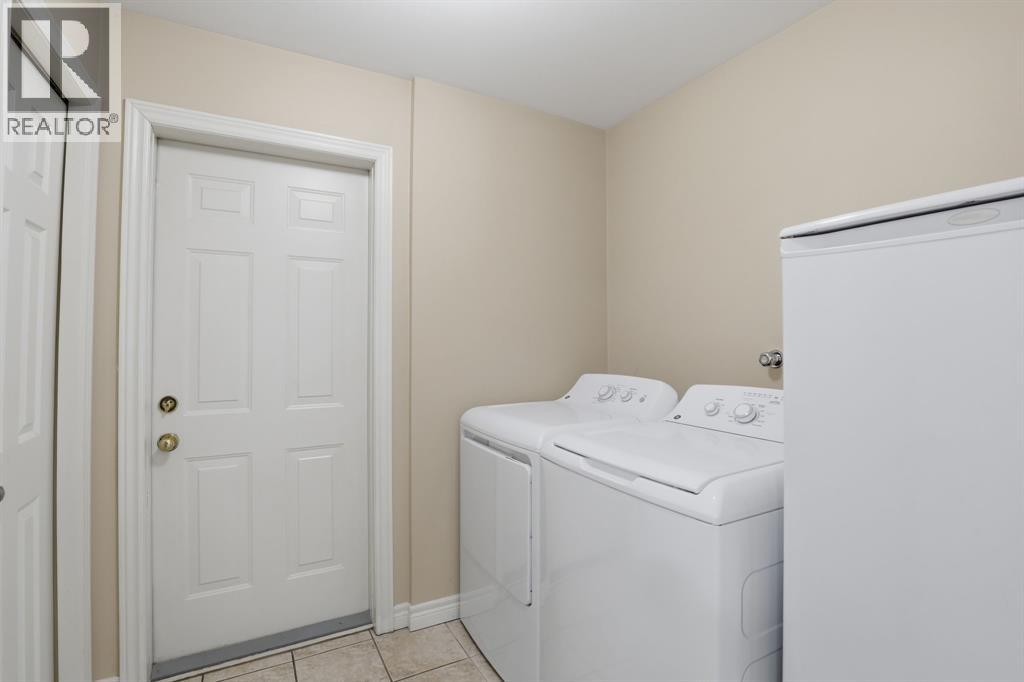 241 Canadore COURT, Sarnia, Ontario, N7S6A2 — Photo 17