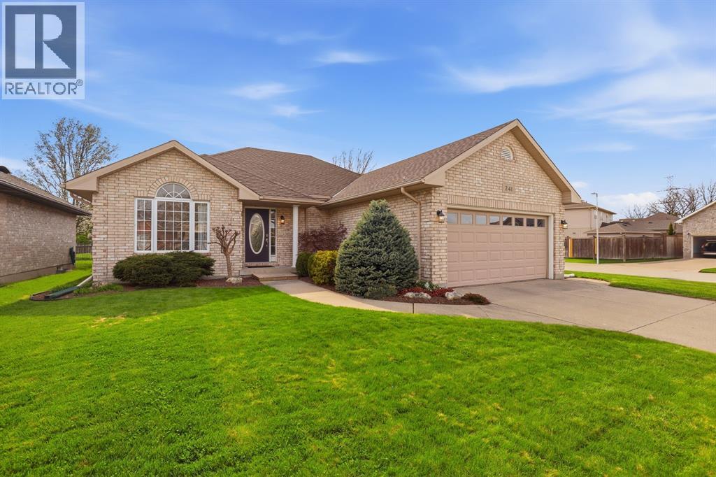 241 Canadore COURT, Sarnia, Ontario, N7S6A2 — Photo 2