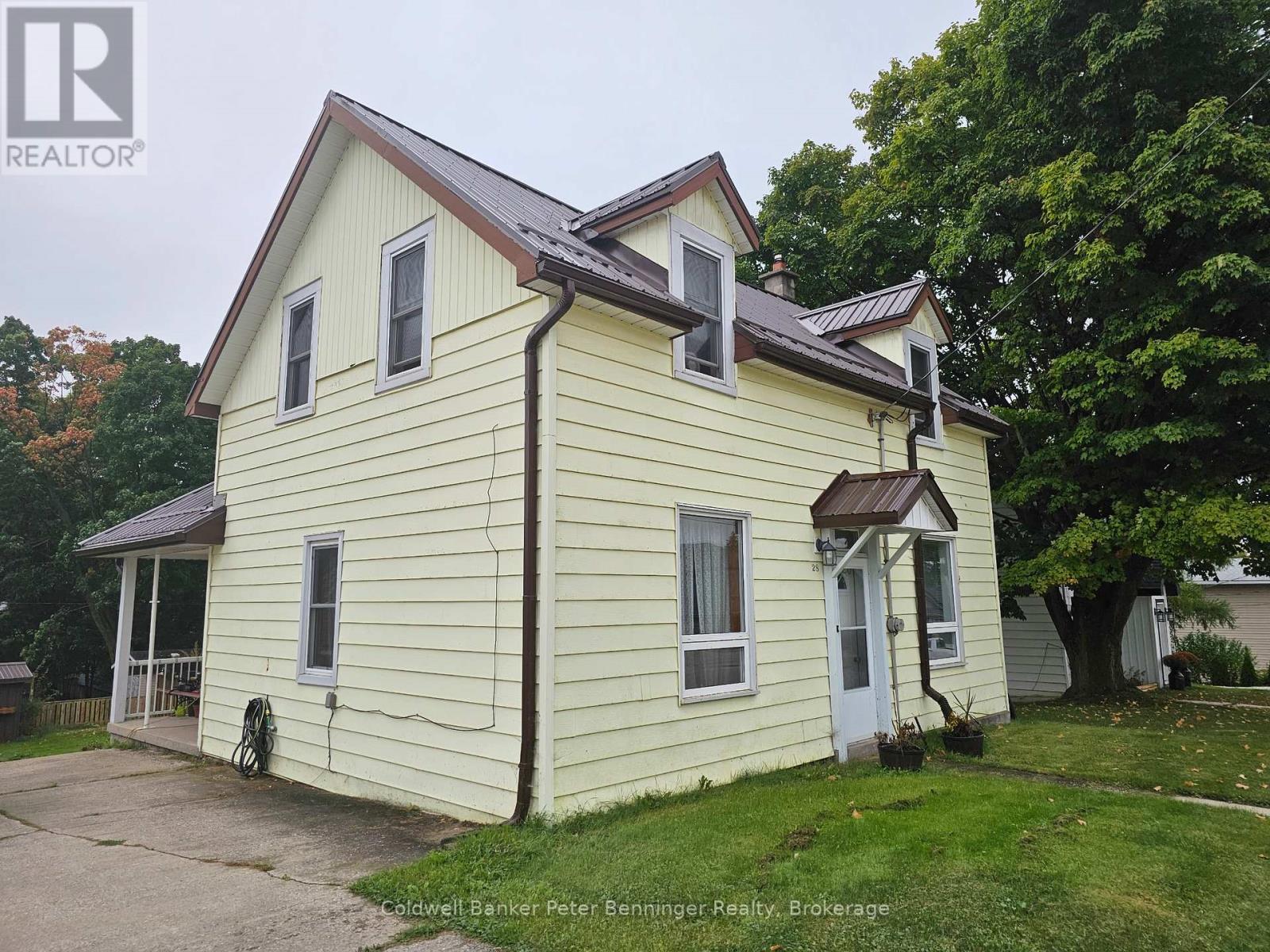 28 4TH STREET N - 1