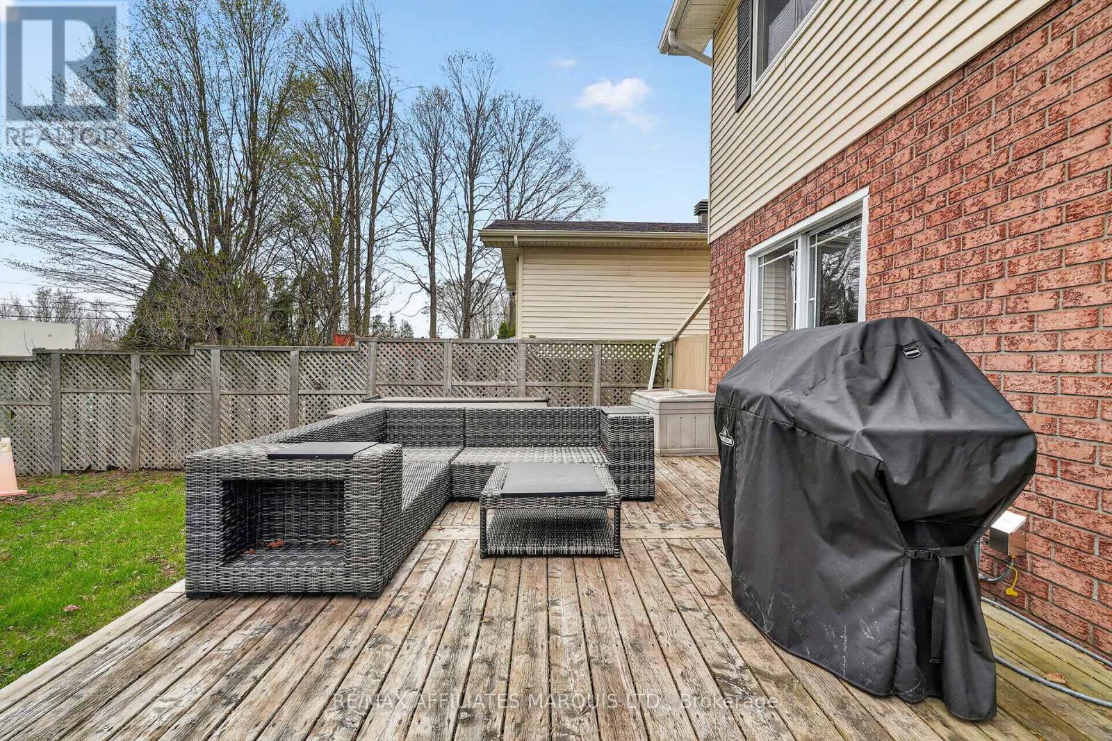 1337 PATRICIA PLACE - 32