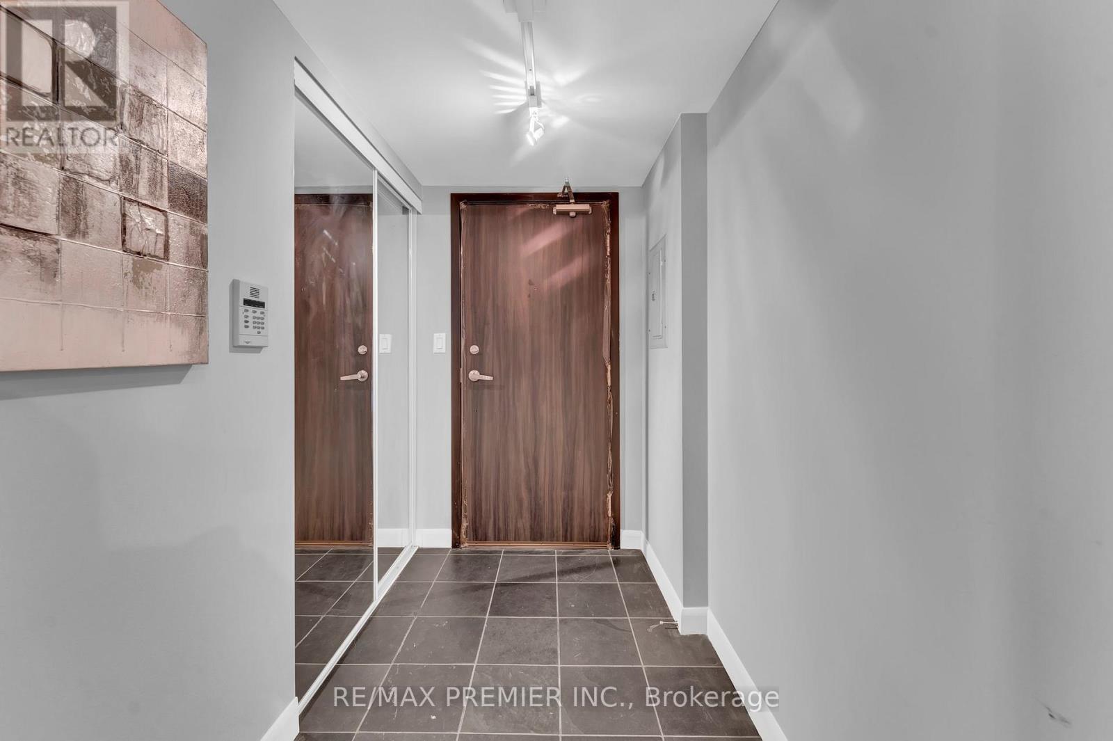 4407 - 210 VICTORIA STREET - photo 4