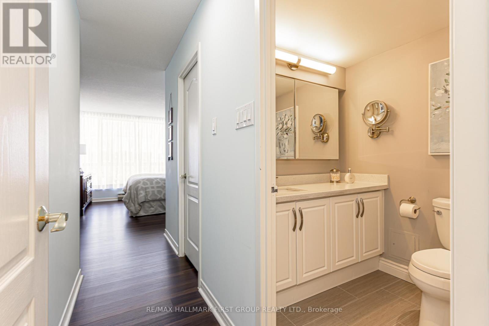 #110 25 CUMBERLAND LANE - 23