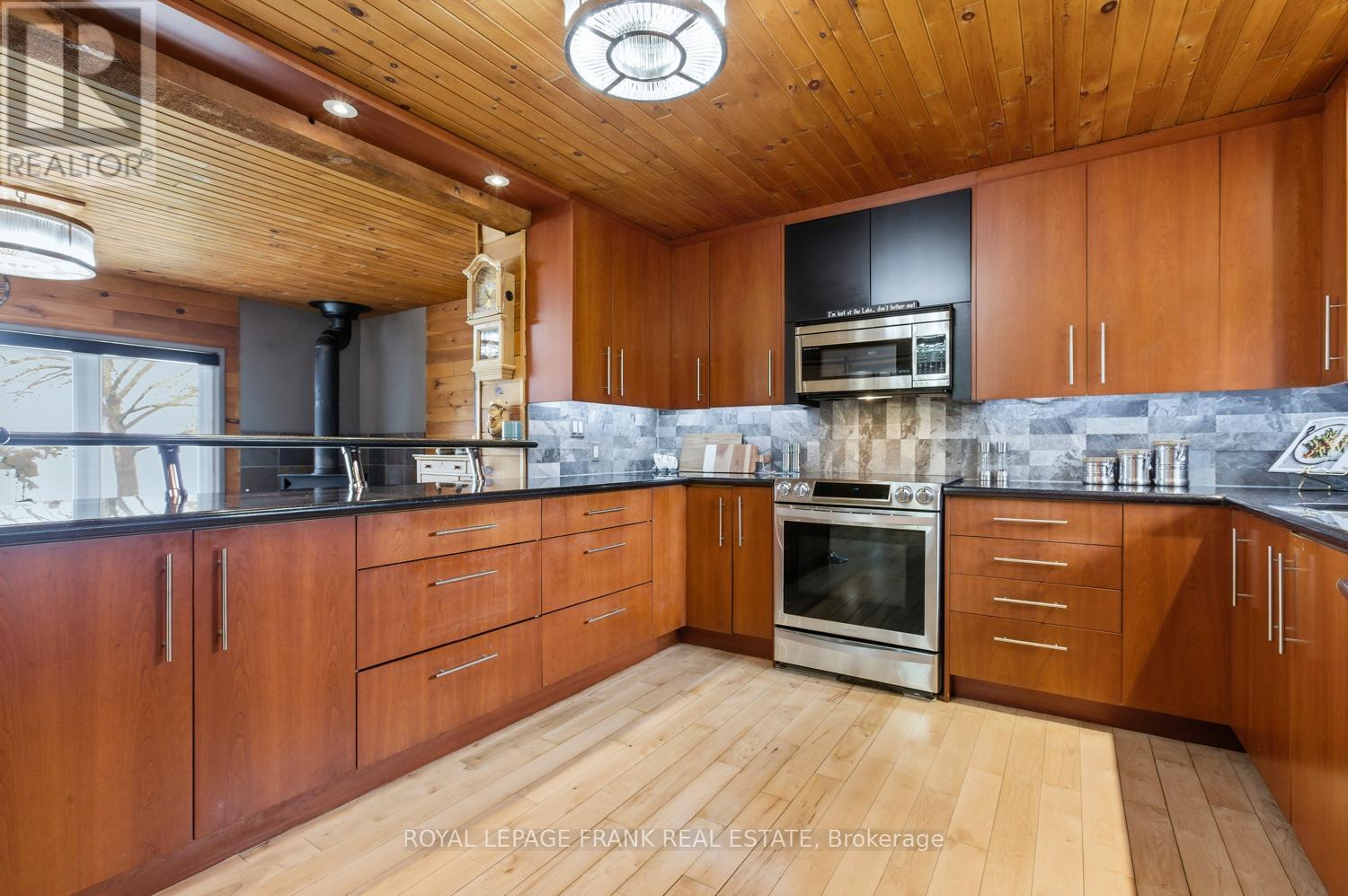 111 BALL POINT ROAD - 22