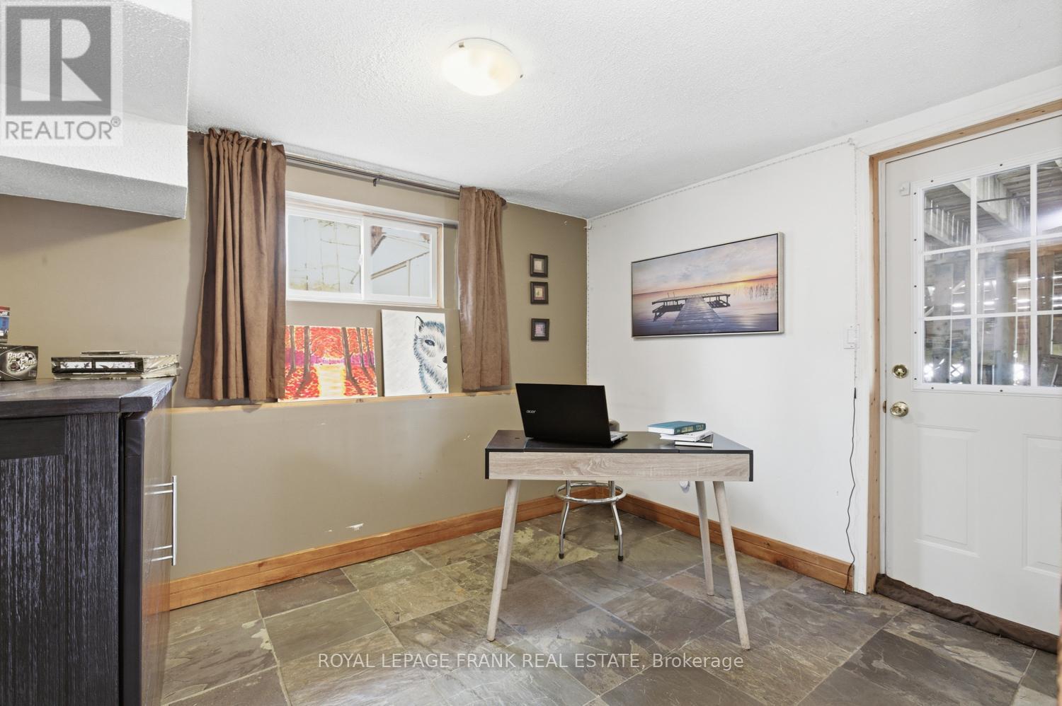 111 BALL POINT ROAD - 44