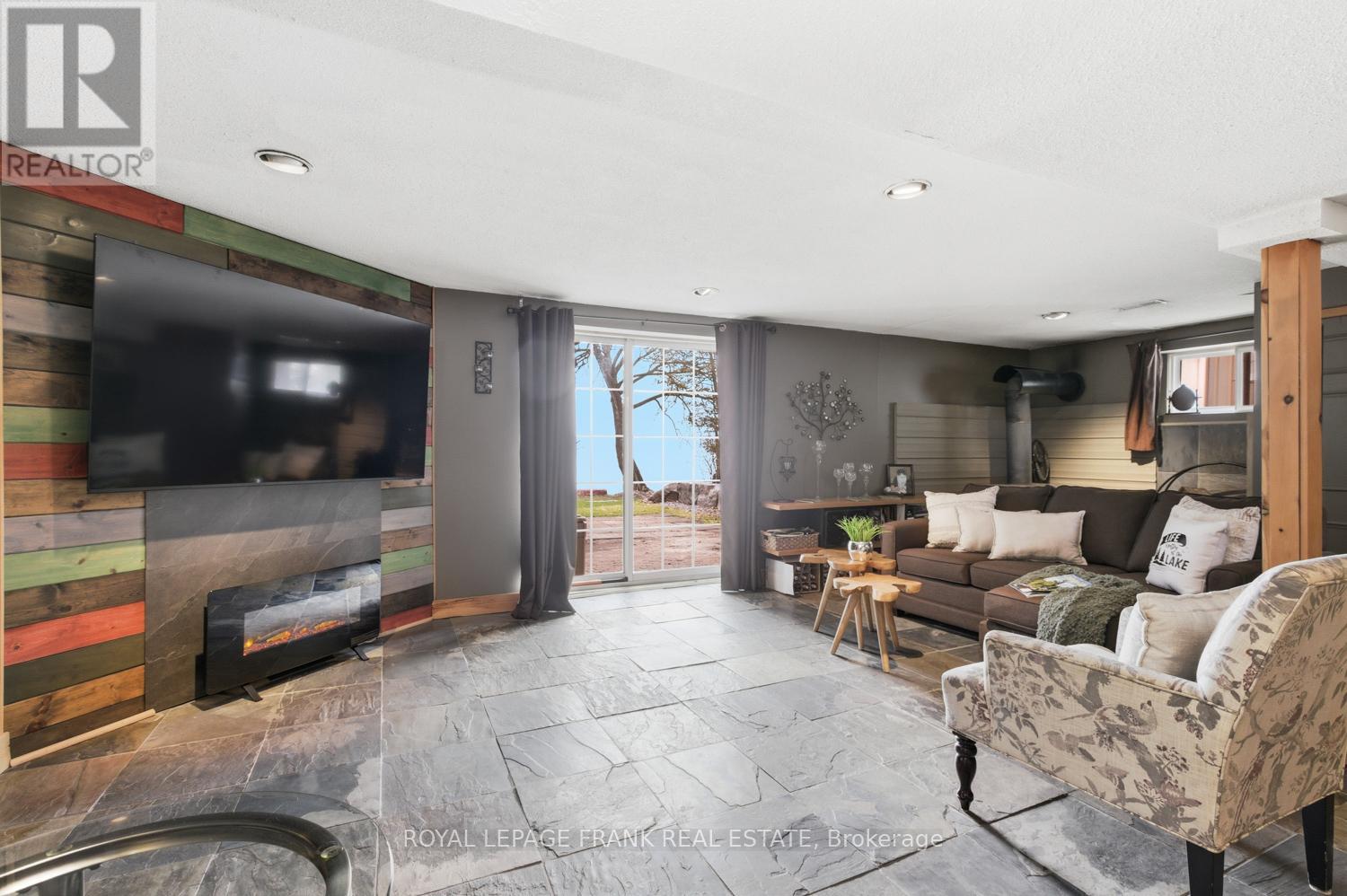 111 BALL POINT ROAD - 38