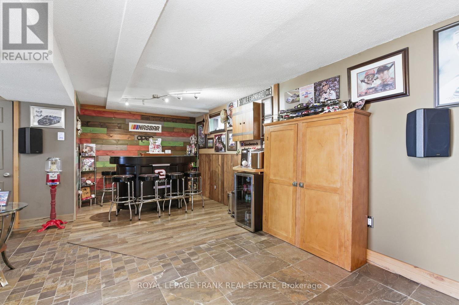 111 BALL POINT ROAD - 41