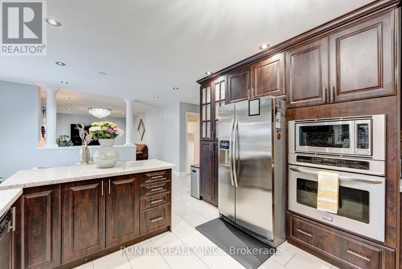 48 SAWSTON CIRCLE - 9