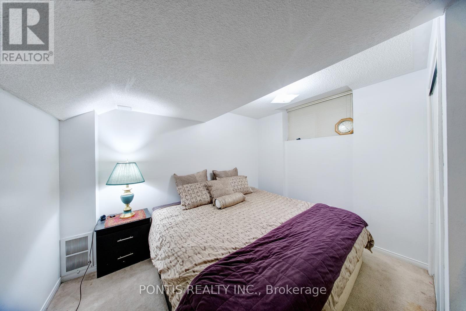 48 SAWSTON CIRCLE - 26