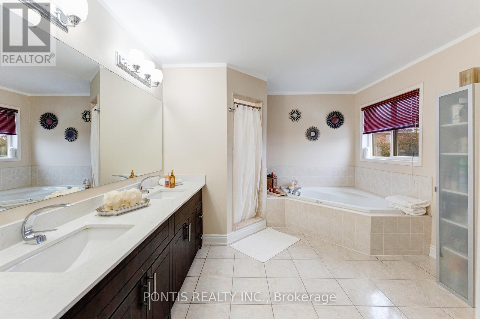 48 SAWSTON CIRCLE - 17