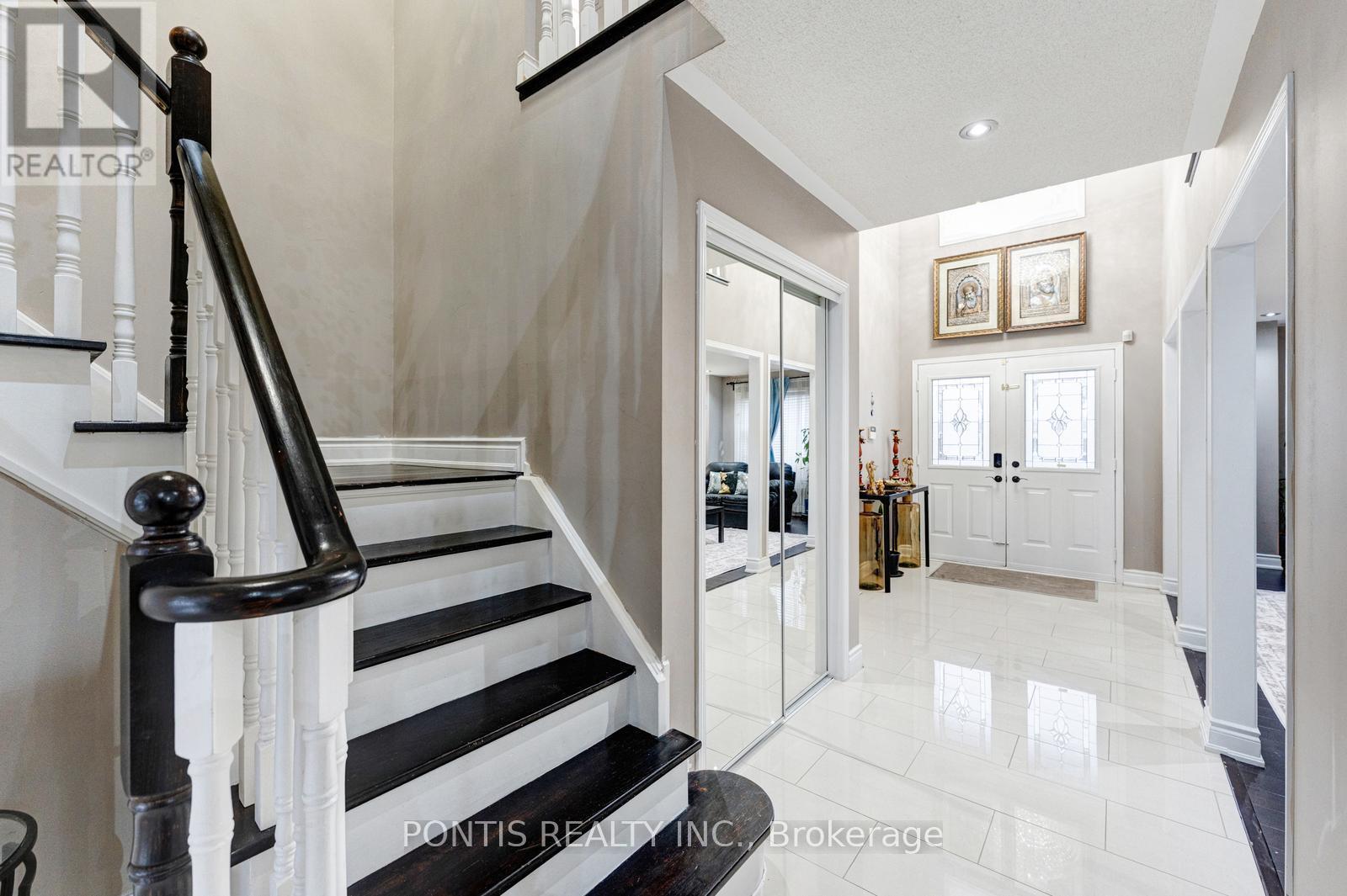 48 SAWSTON CIRCLE - 14