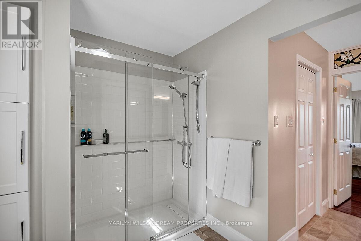 2998 BARLOW CRESCENT - 27