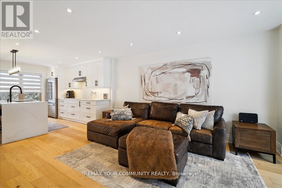 297 BURFORD STREET - 16