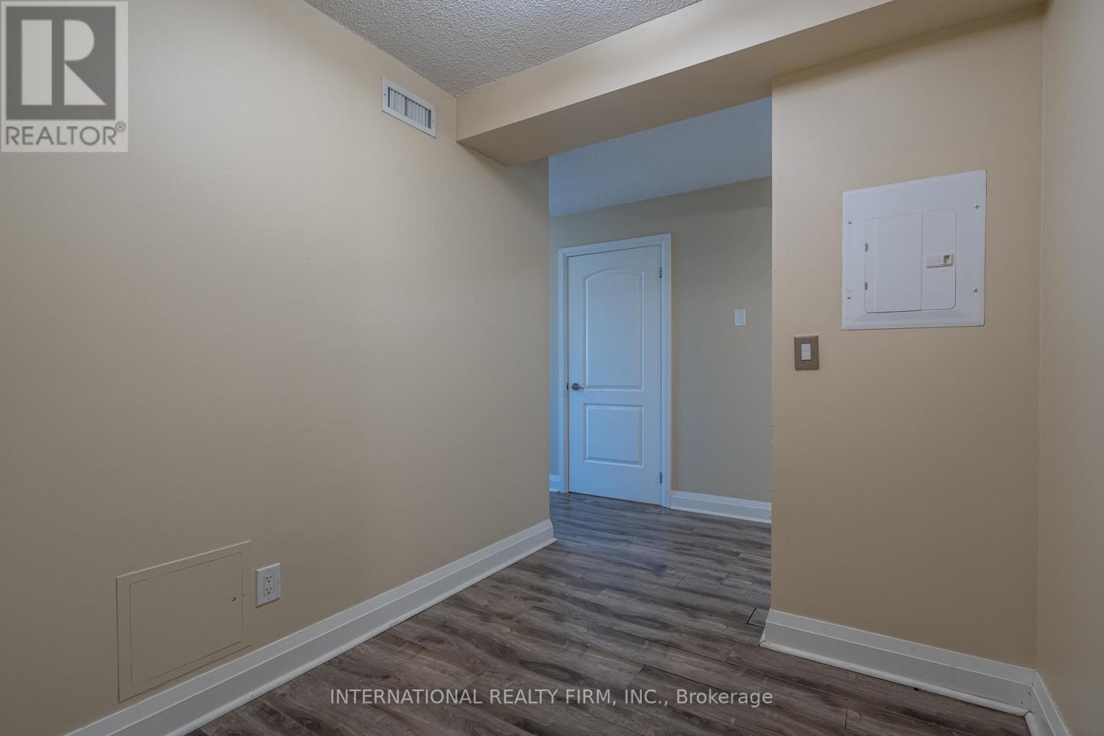 #204 20 NORTH PARK ROAD - 10