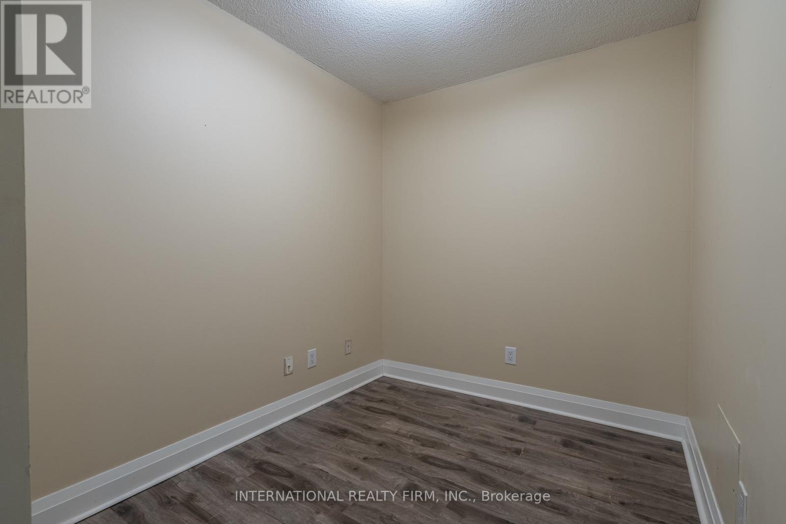 #204 20 NORTH PARK ROAD - 11