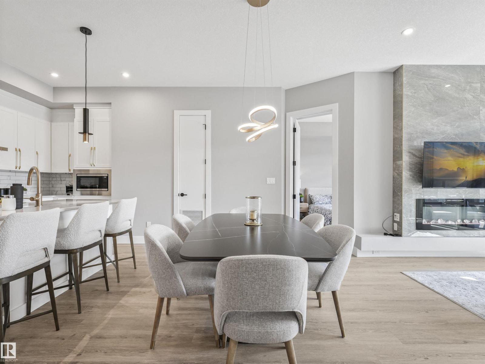 #101 7471 MAY CM NW, Edmonton