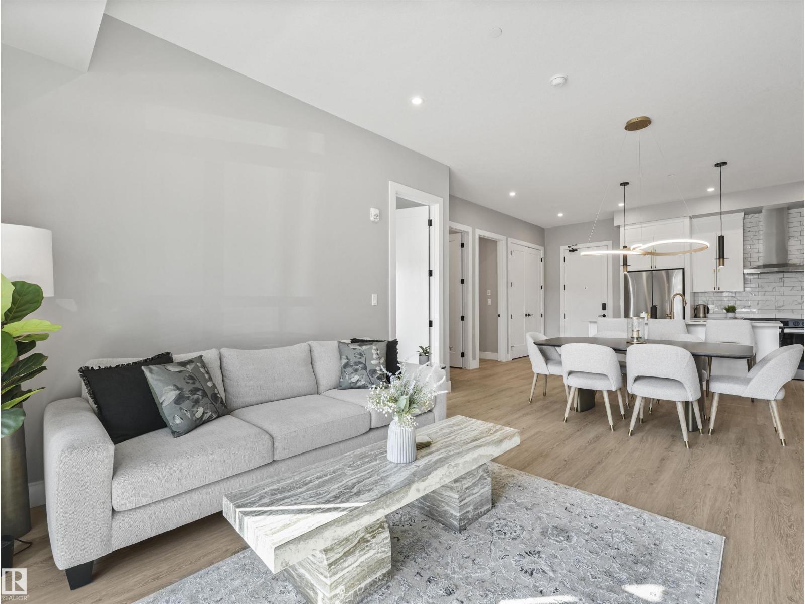 #101 7471 MAY CM NW, Edmonton