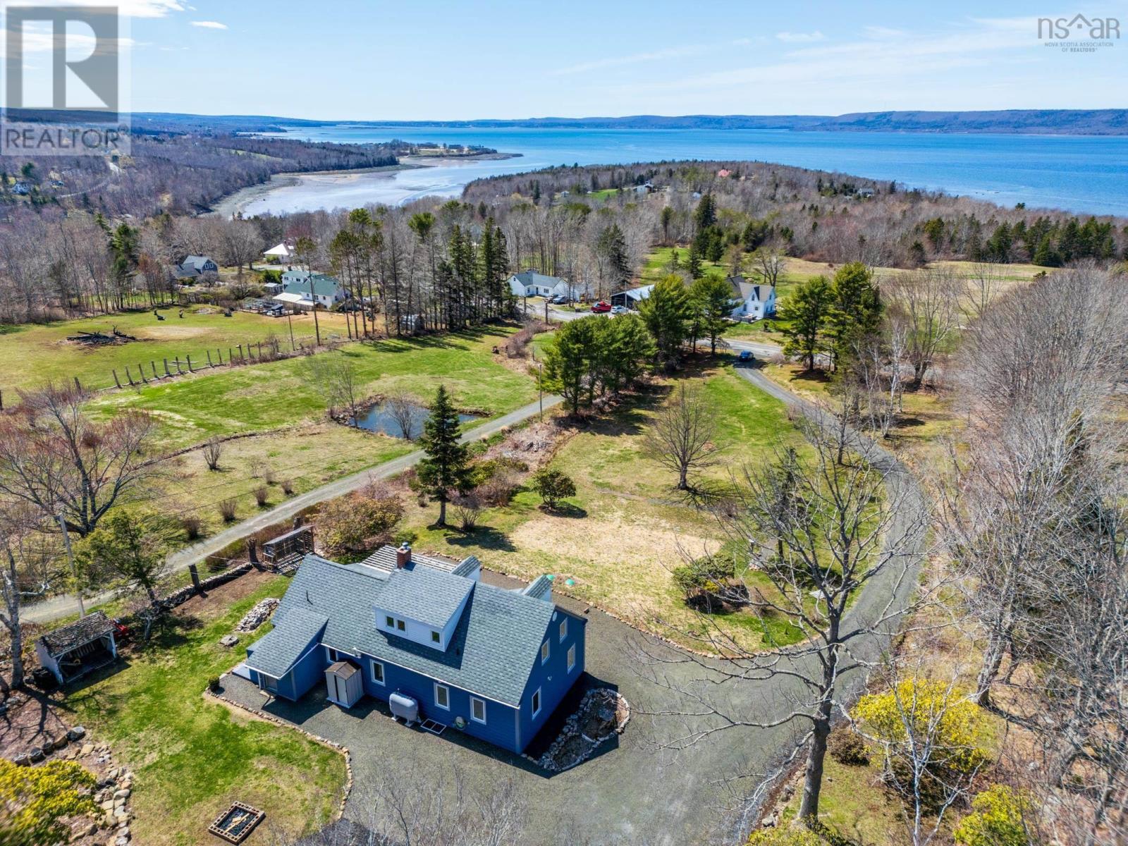 Property 15 of 49 of 84 Old Post Road