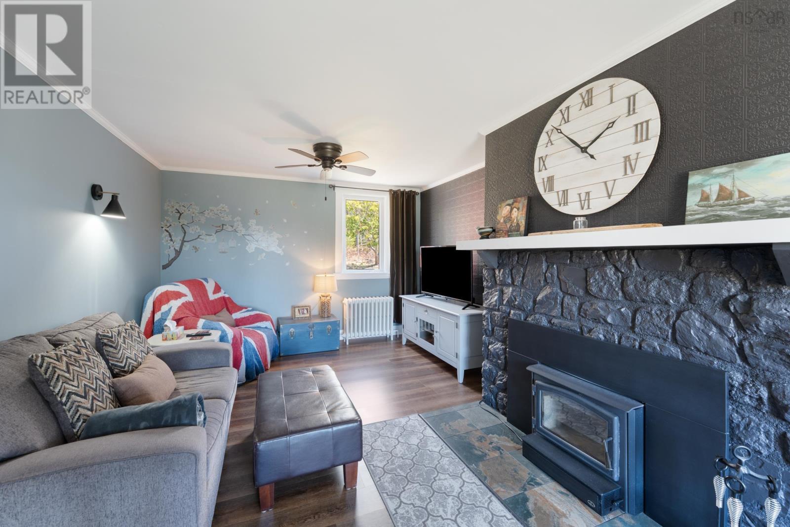 Property 28 of 49 of 84 Old Post Road