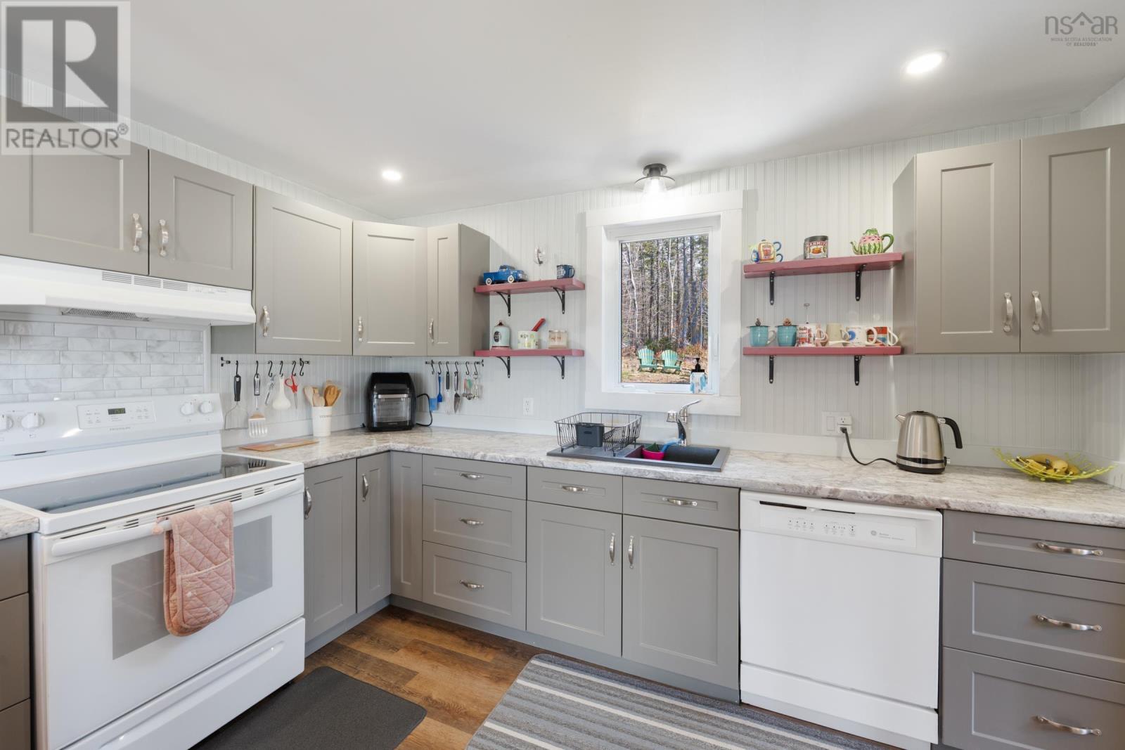 Property 20 of 49 of 84 Old Post Road