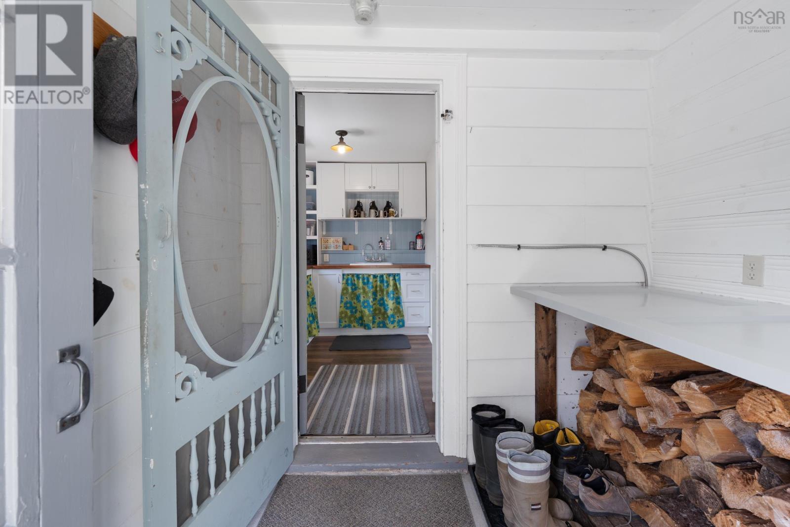 Property 17 of 49 of 84 Old Post Road