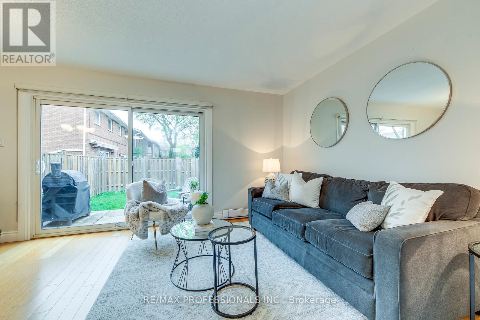 #18 17 CENTENNIAL PARK ROAD - 12