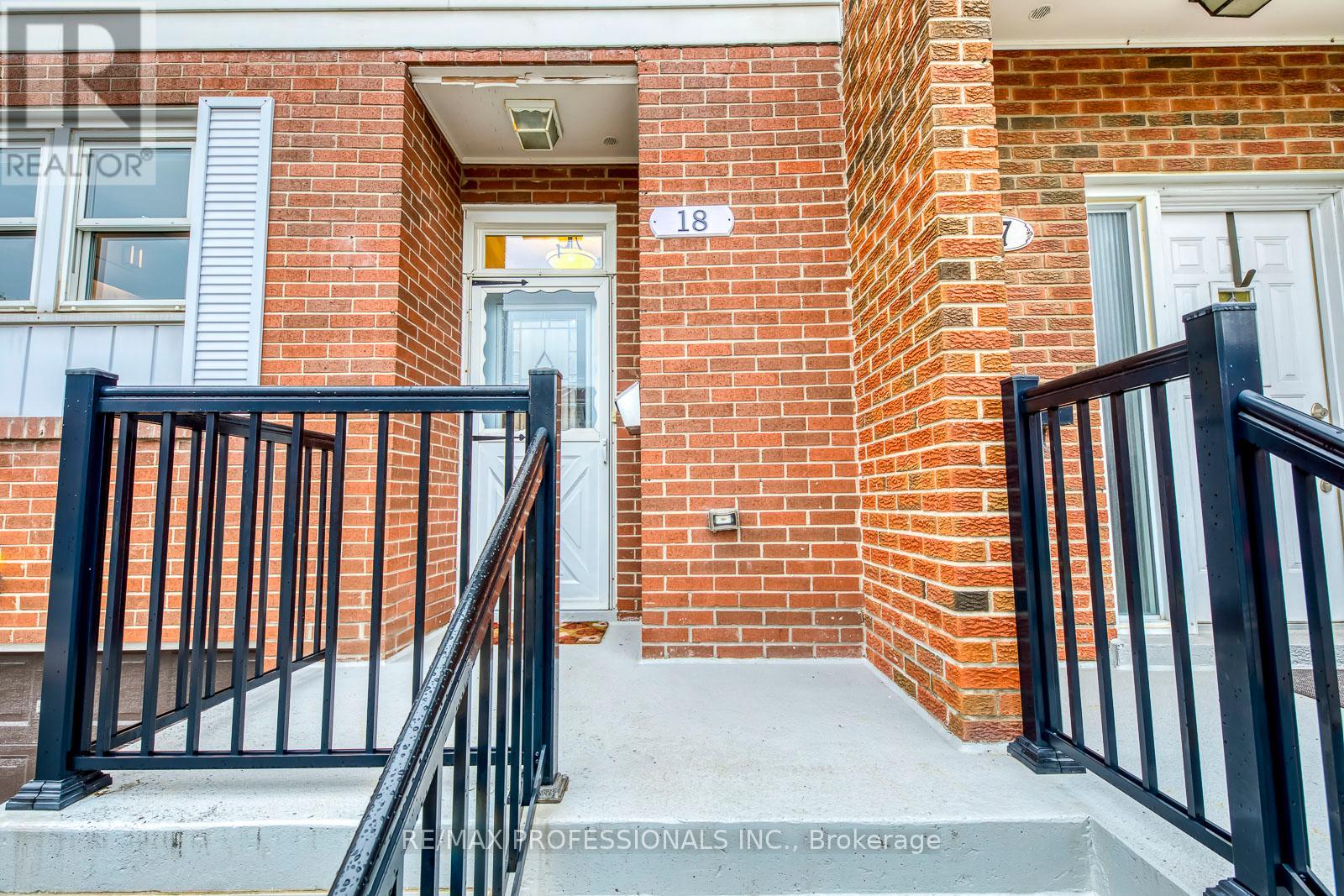 #18 17 CENTENNIAL PARK ROAD - 3