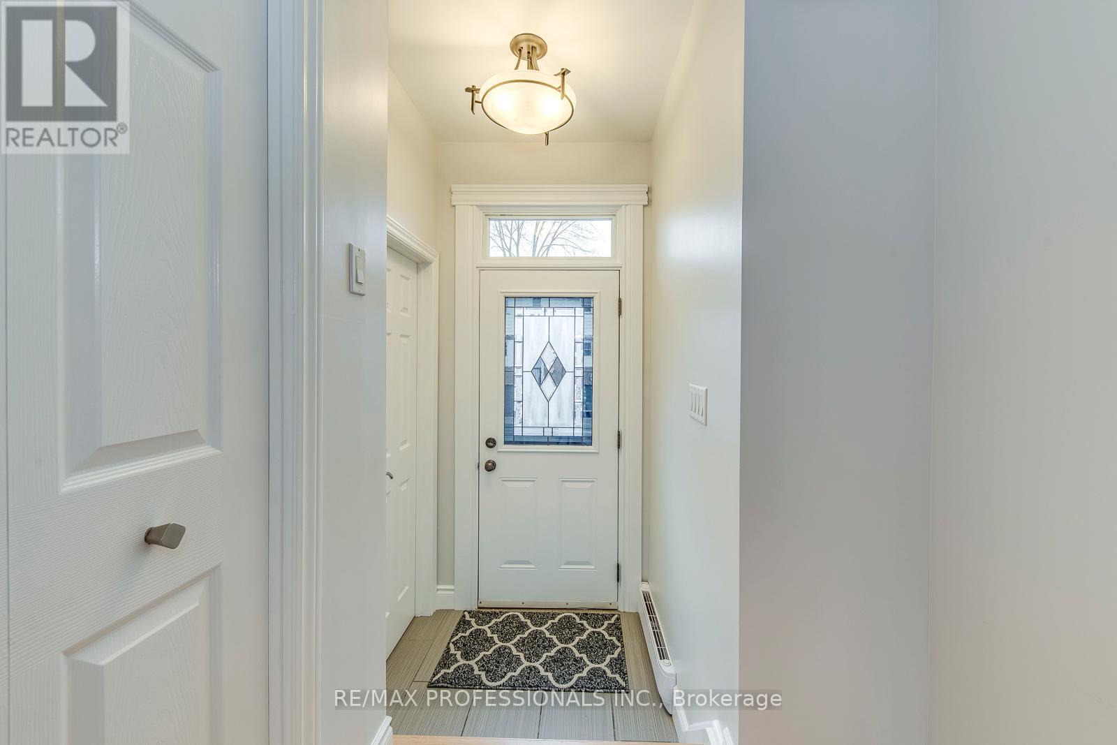 #18 17 CENTENNIAL PARK ROAD - 4