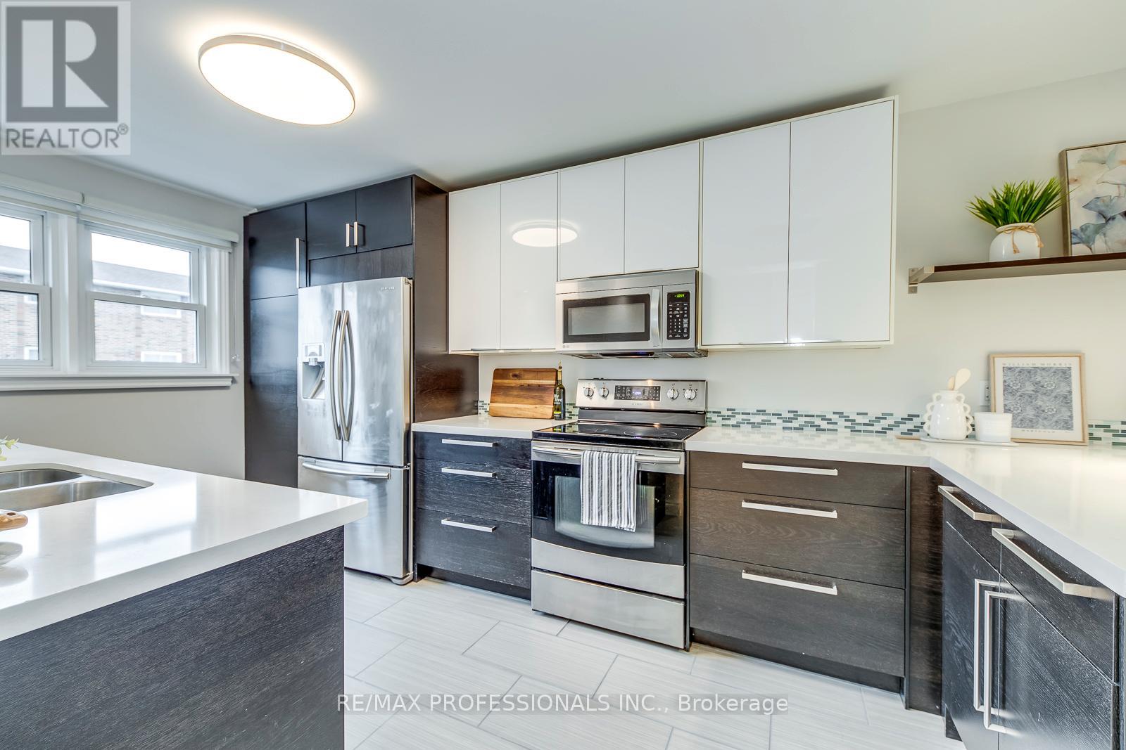 #18 17 CENTENNIAL PARK ROAD - 8