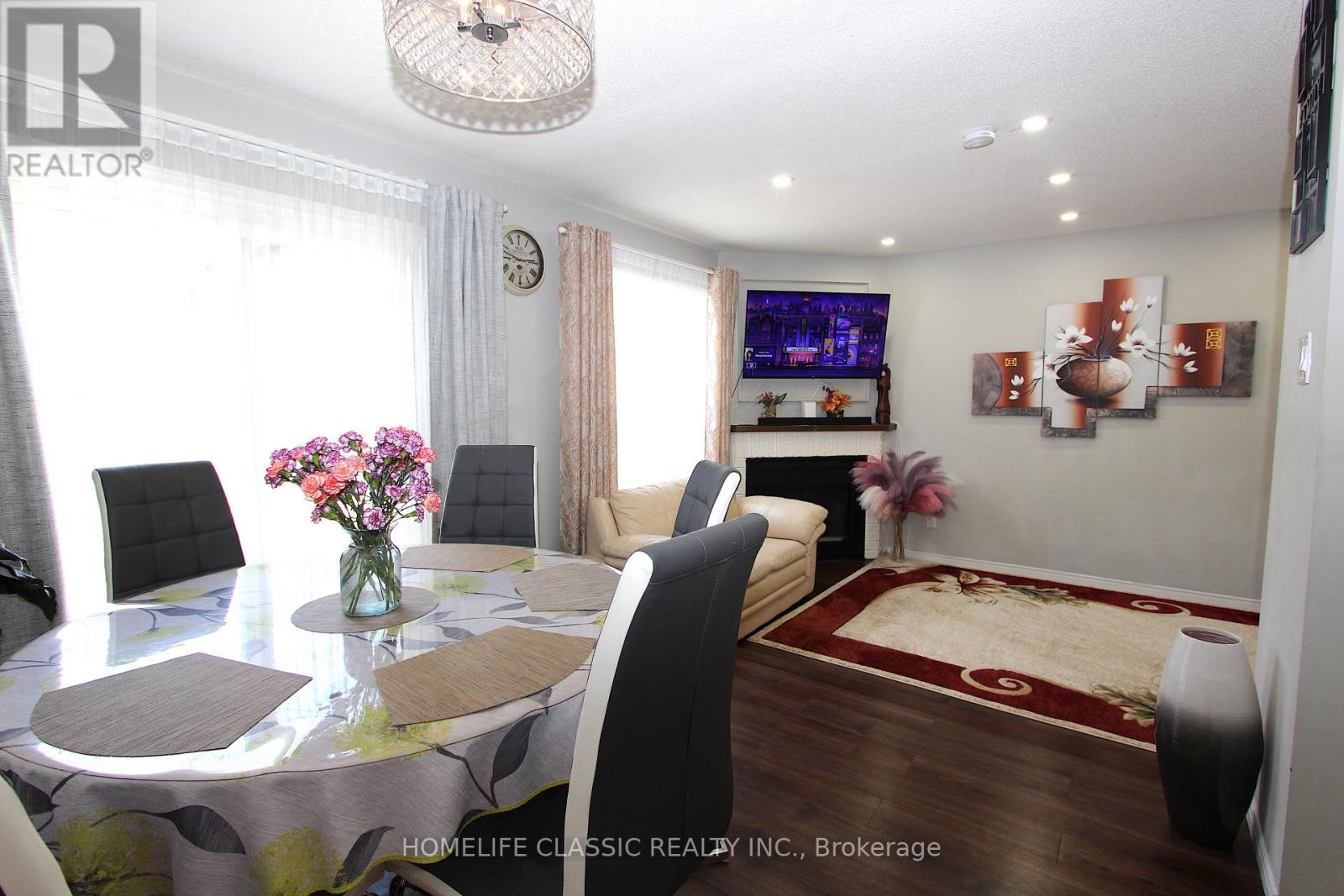 #51 4635 REGENTS TERRACE - 23