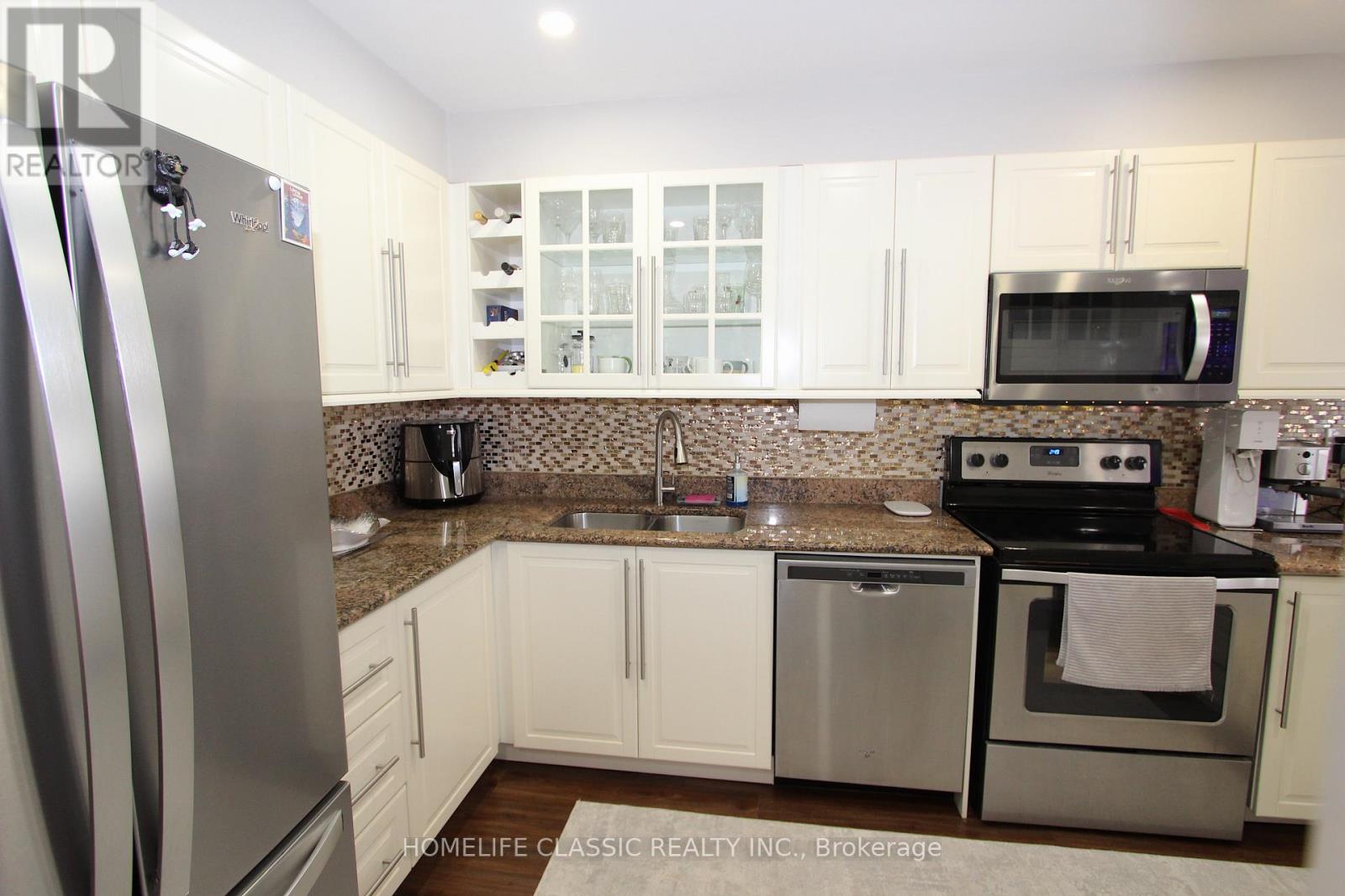 #51 4635 REGENTS TERRACE - 29
