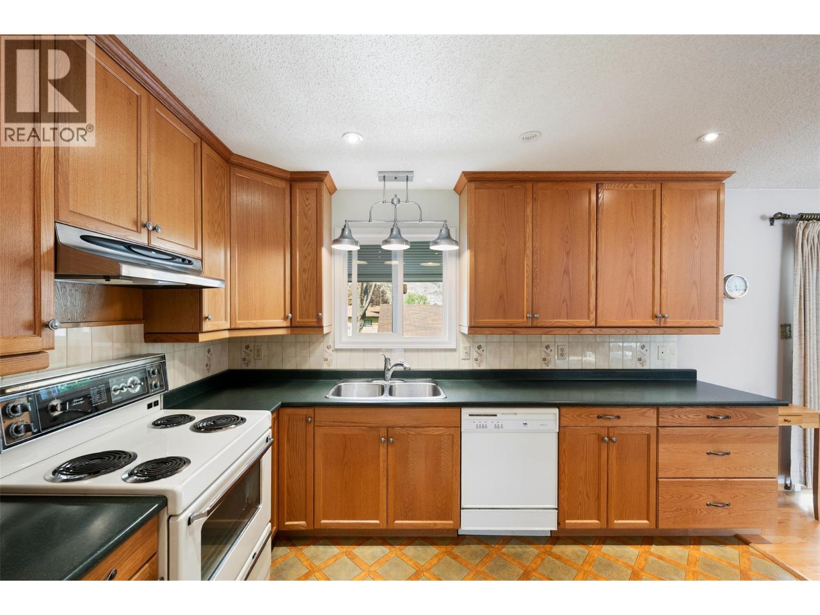 118 Murray Drive, Penticton