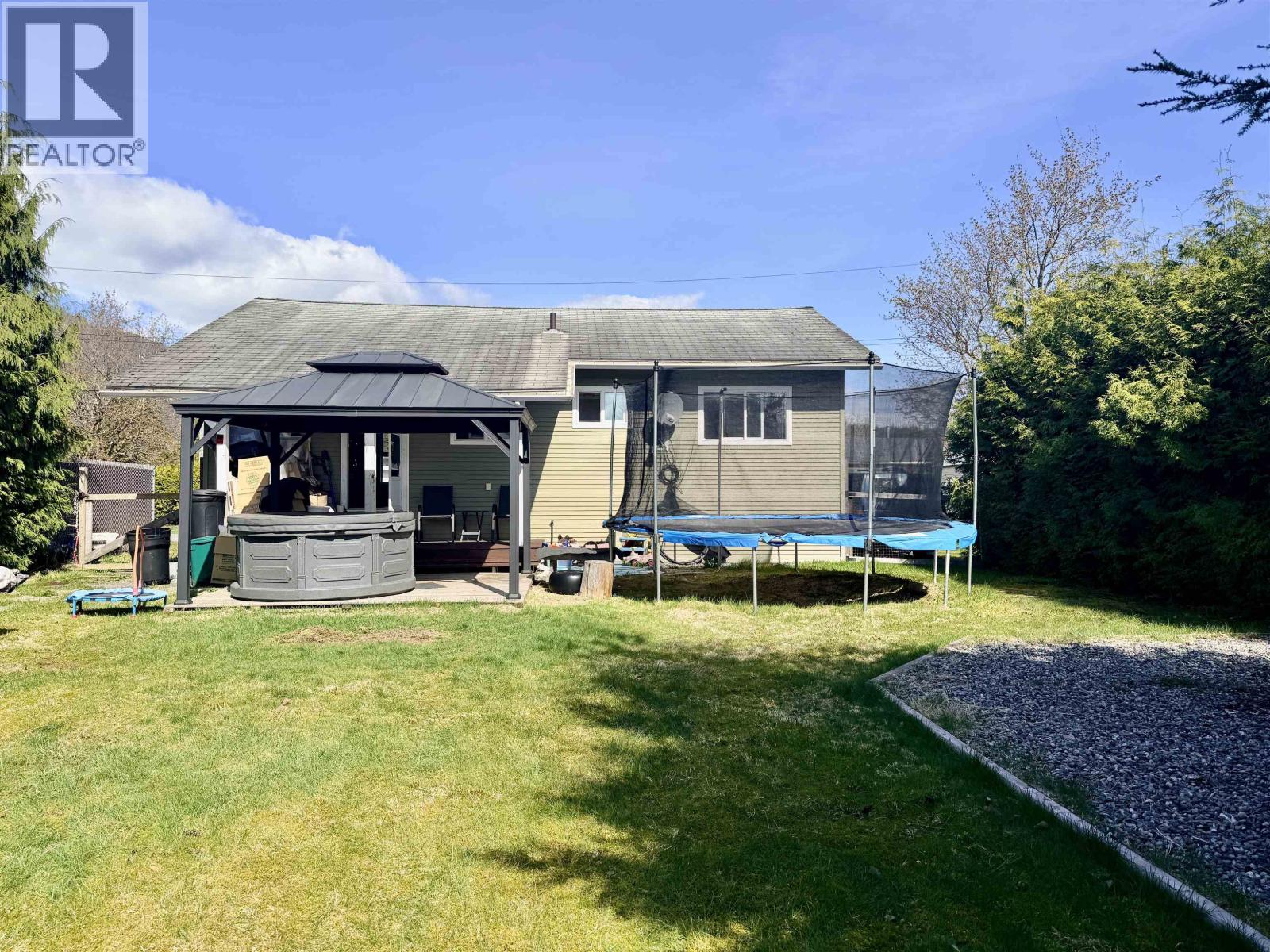 114 LILLOOET CRESCENT - 19