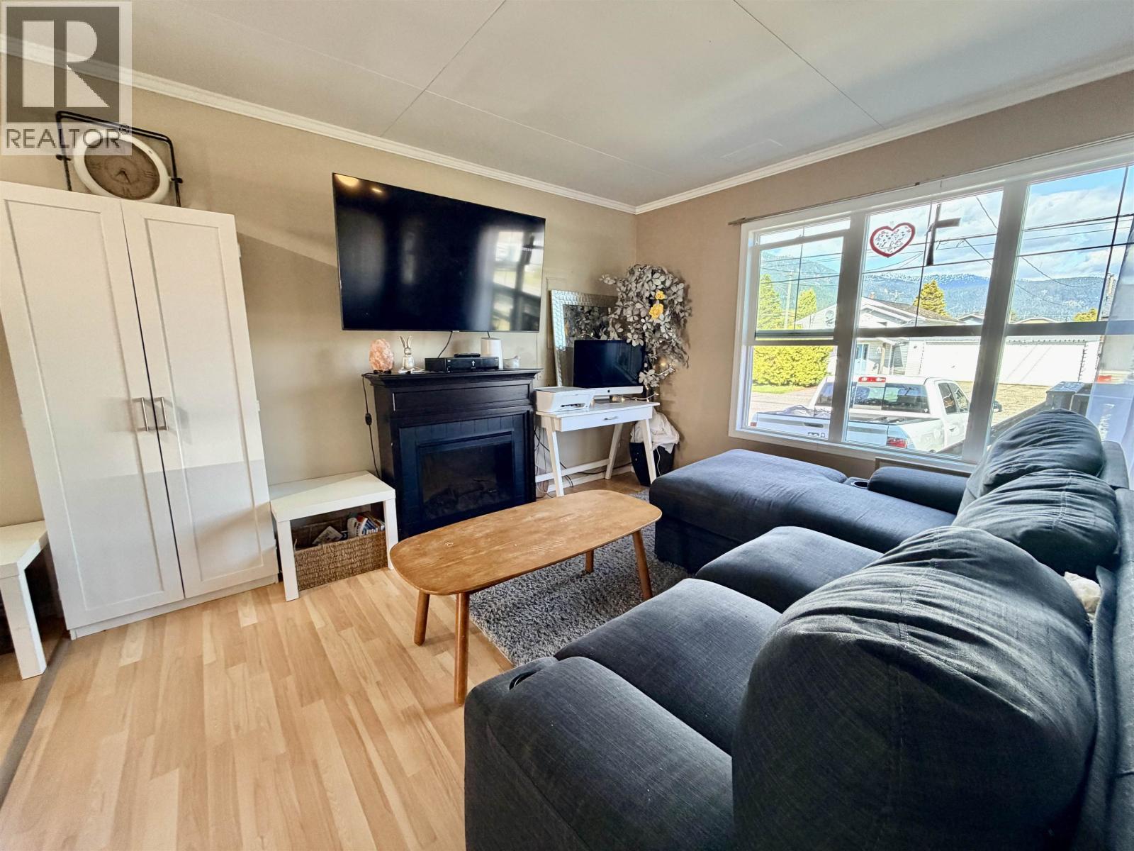 114 LILLOOET CRESCENT - 5