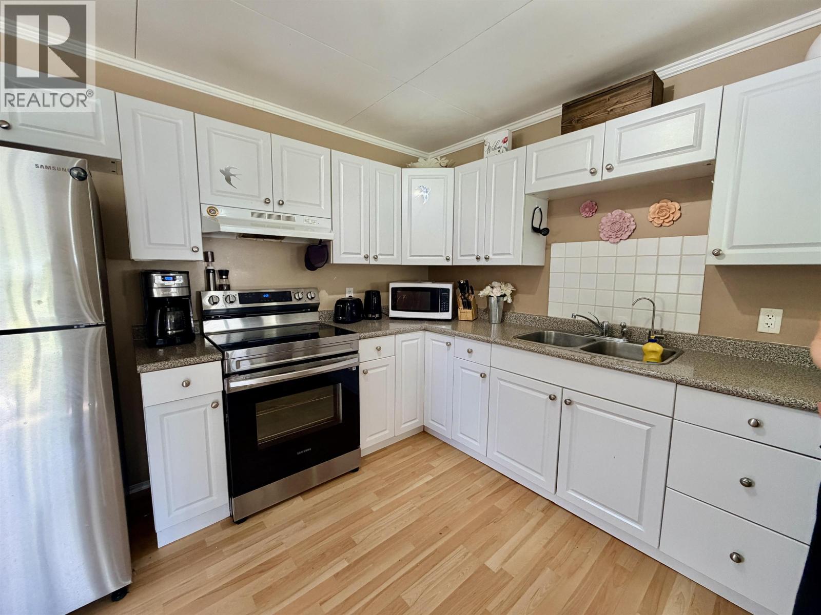 114 LILLOOET CRESCENT - 10