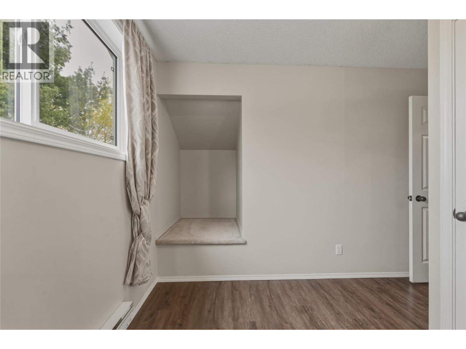 5271 Pyott Road - 37
