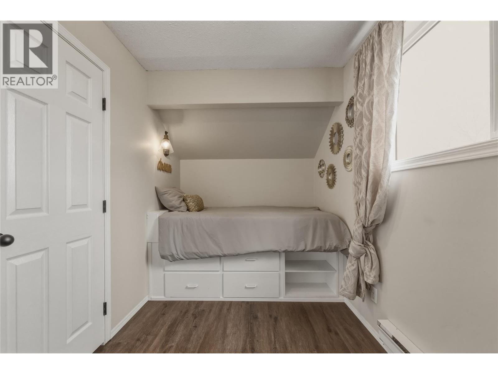 5271 Pyott Road - 36