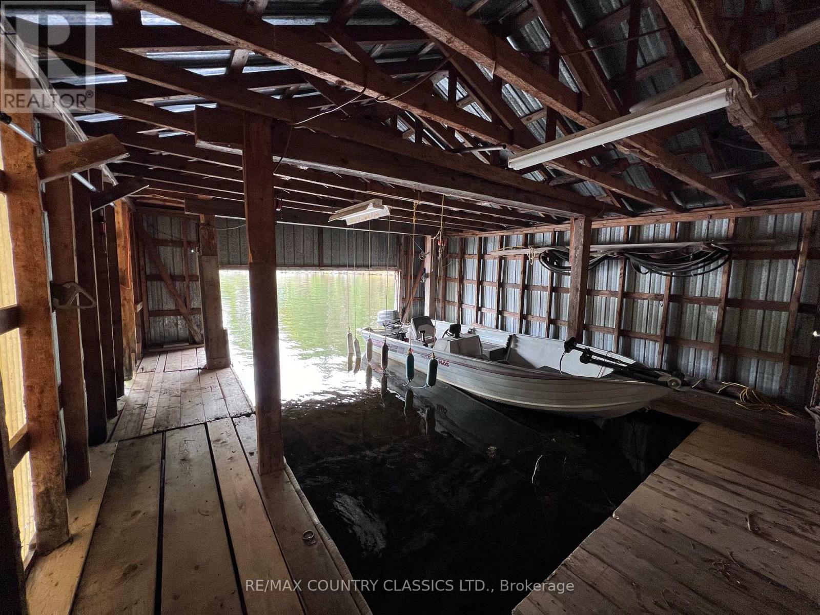 910 WESLEMKOON LAKE - 14