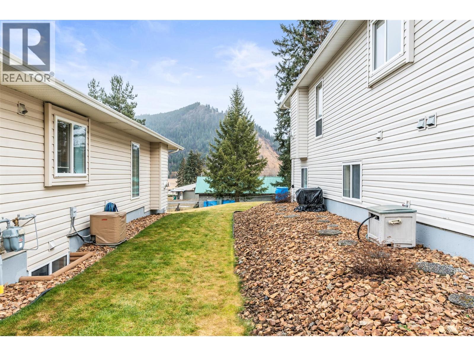2675 Pine Avenue Unit# 54, Lumby