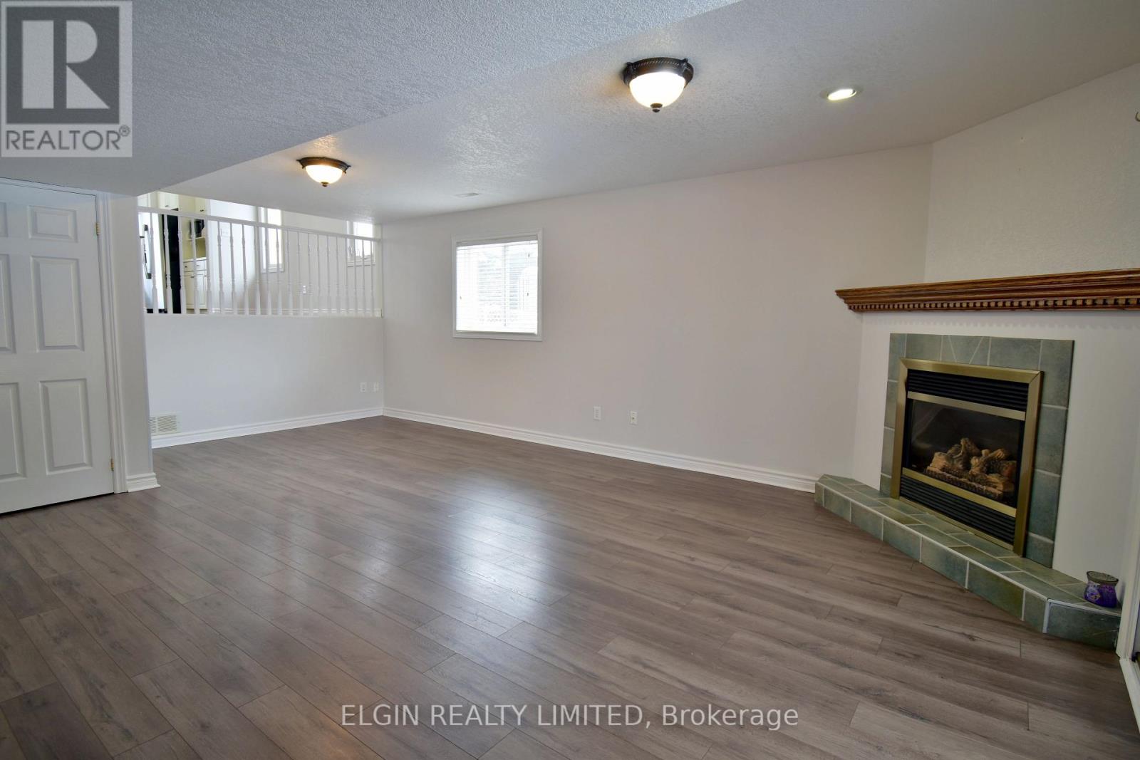 578 WELLINGTON STREET - 19
