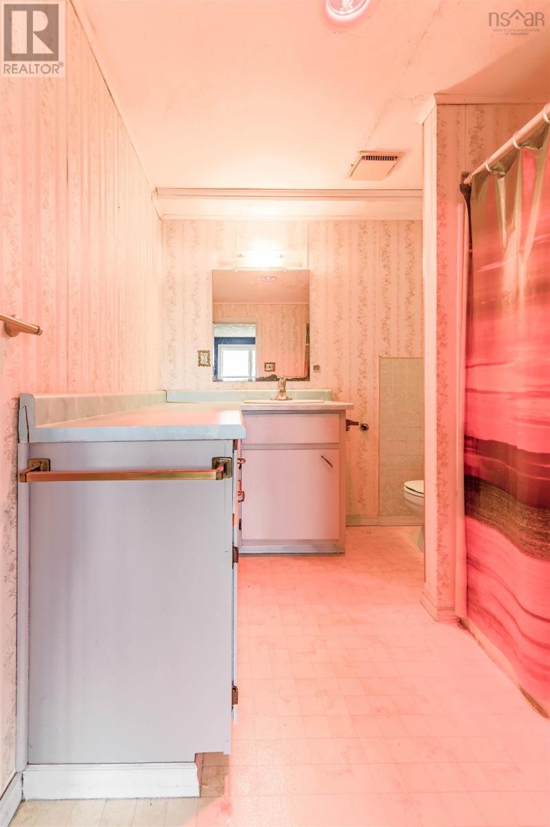 Property 20 of 30 of 1639 Highway 1