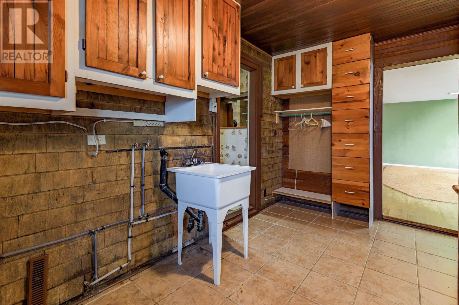 Property 29 of 30 of 1639 Highway 1