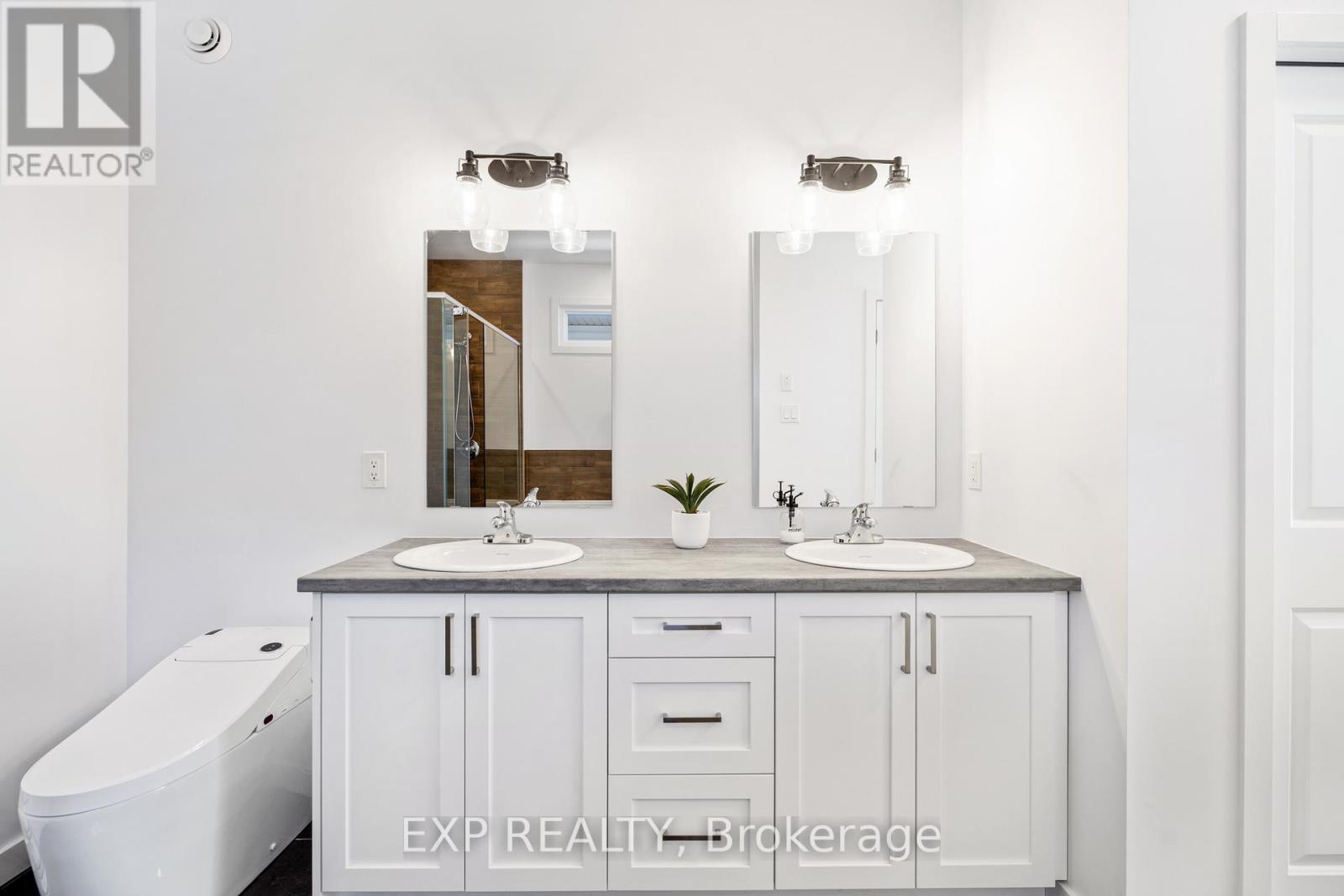 633 COBALT STREET - 26
