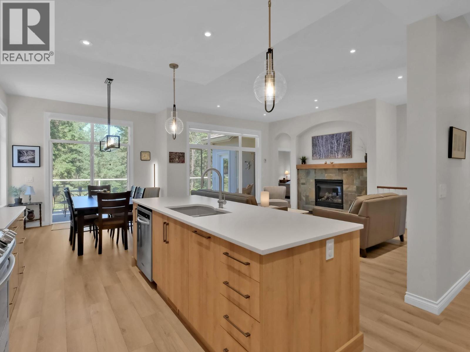  4432 Gallaghers Forest South, Kelowna