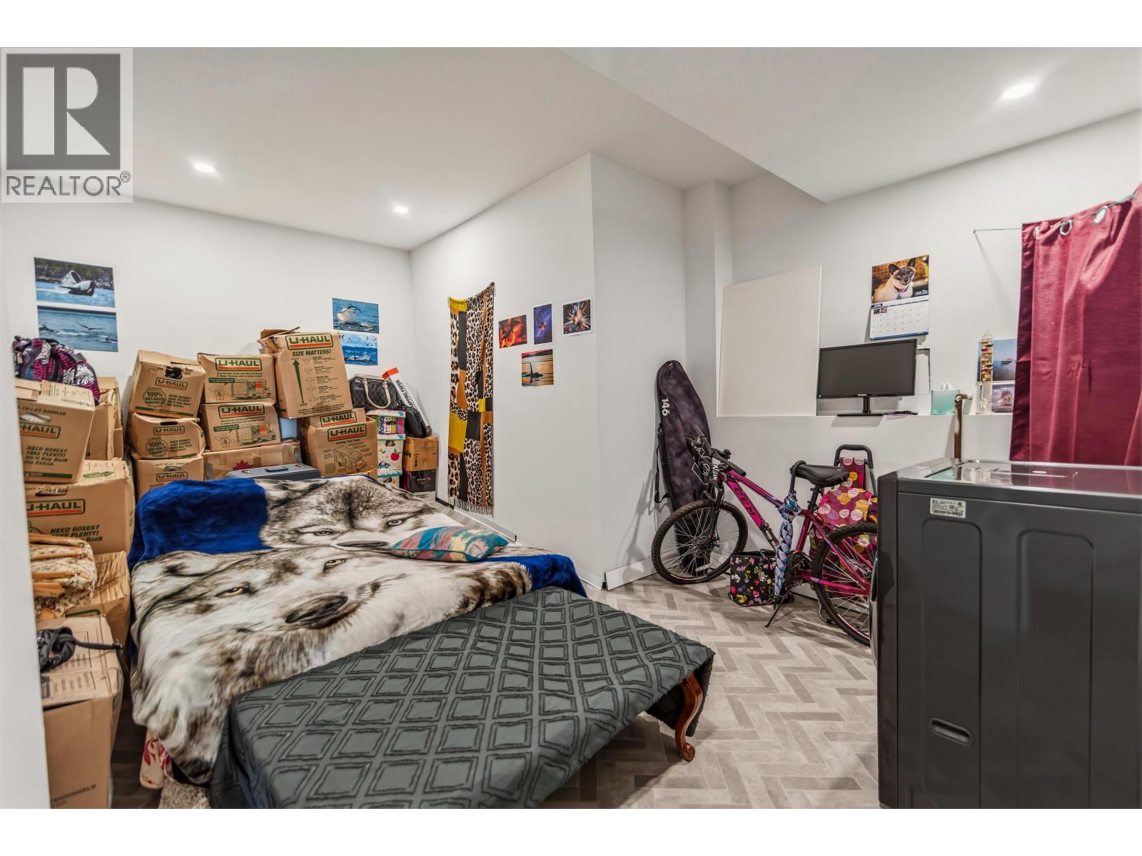 5957 BARNACLE PLACE, Sechelt