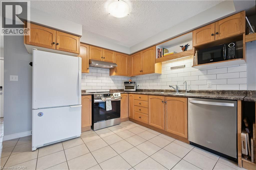 1498 GORDON Street Unit# 25, Guelph, Ontario, N1L1C8 — Photo 5