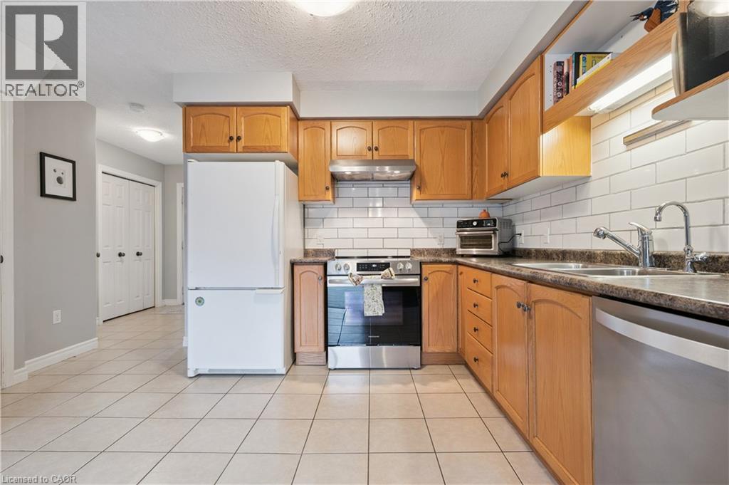 1498 GORDON Street Unit# 25, Guelph, Ontario, N1L1C8 — Photo 7